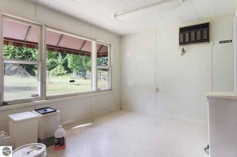 5492 E M-72, Williamsburg, MI 49690 photo 16