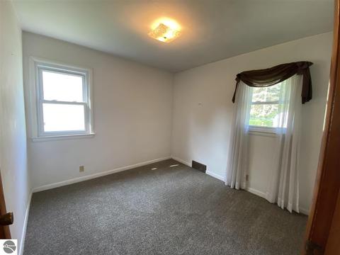 317 N 3rd St, Shepherd, MI 48883 photo 12