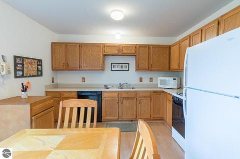 2451 E Cherry Ln, Cedar, MI 49621 photo 7
