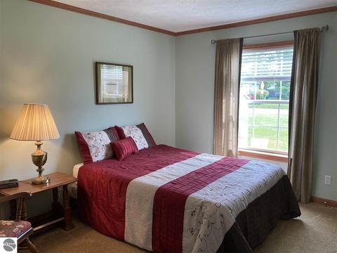 972 Washington Ave, Elberta, MI 49628 photo 19