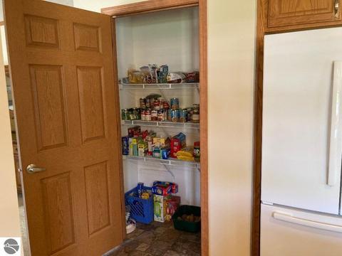 972 Washington Ave, Elberta, MI 49628 photo 5