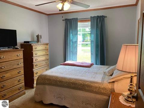 972 Washington Ave, Elberta, MI 49628 photo 20