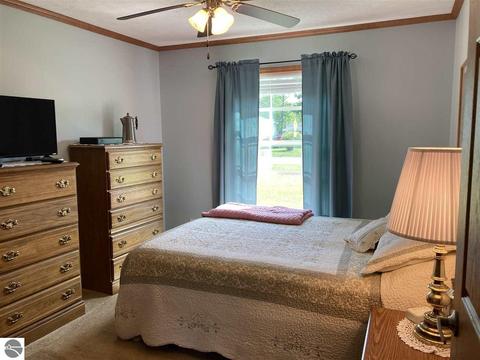 972 Washington Ave, Elberta, MI 49628 photo 12