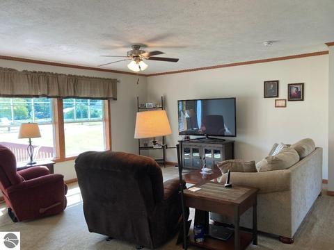 972 Washington Ave, Elberta, MI 49628 photo 9