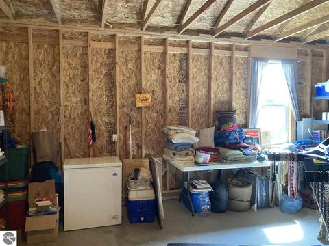 972 Washington Ave, Elberta, MI 49628 photo 22