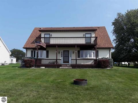 2240 Bay Ridge Dr, Au Gres, MI 48703 photo 1