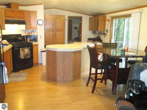 9581 E Remus Rd, Mount Pleasant, MI 48858 photo 7