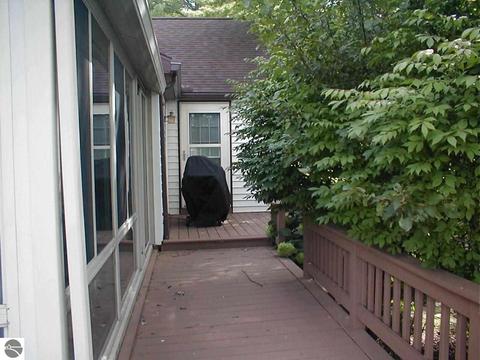 2909 Lakeshore Dr, Gladwin, MI 48624 photo 16