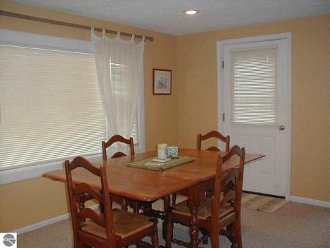 2909 Lakeshore Dr, Gladwin, MI 48624 photo 6