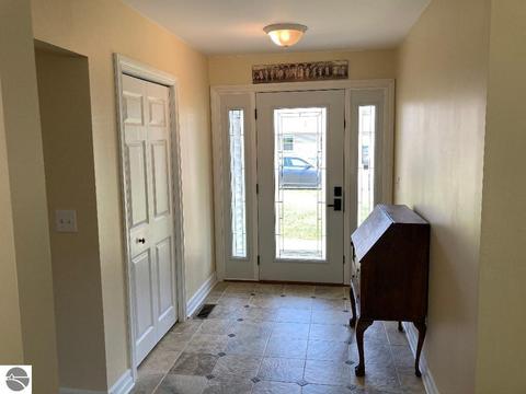 981 Washington Ave, Elberta, MI 49628 photo 2