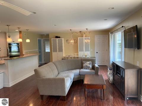 981 Washington Ave, Elberta, MI 49628 photo 5