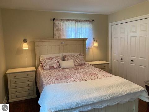 981 Washington Ave, Elberta, MI 49628 photo 9