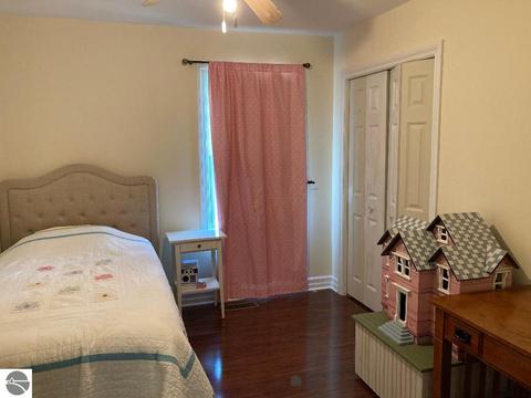 981 Washington Ave, Elberta, MI 49628 photo 13
