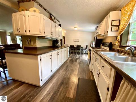 11045 W Packingham Rd, Manton, MI 49663 photo 5