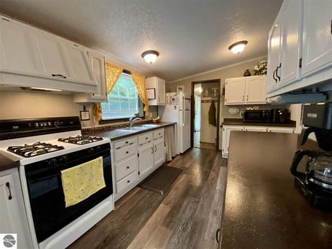 11045 W Packingham Rd, Manton, MI 49663 photo 7