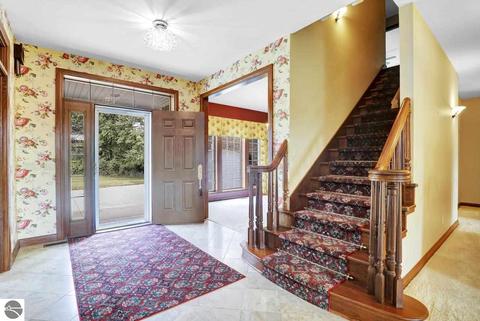 333 Red Maple Ln, Shepherd, MI 48883 photo 9