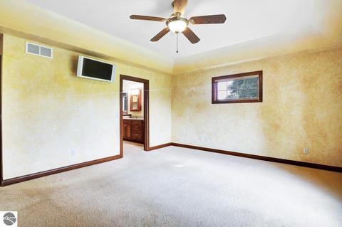 333 Red Maple Ln, Shepherd, MI 48883 photo 16