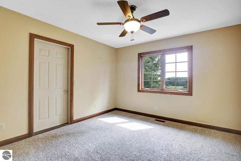 333 Red Maple Ln, Shepherd, MI 48883 photo 43