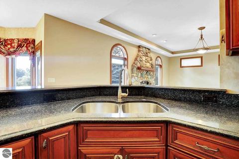 333 Red Maple Ln, Shepherd, MI 48883 photo 24