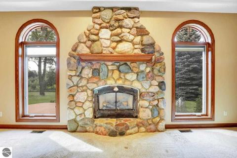333 Red Maple Ln, Shepherd, MI 48883 photo 32