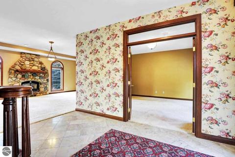 333 Red Maple Ln, Shepherd, MI 48883 photo 4
