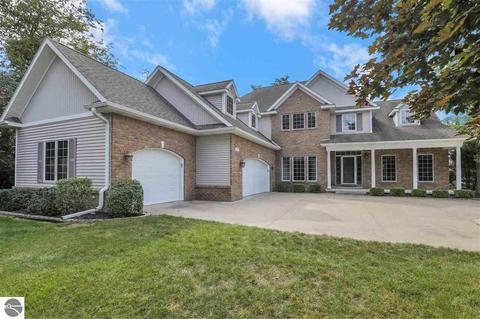 333 Red Maple Ln, Shepherd, MI 48883 photo 1