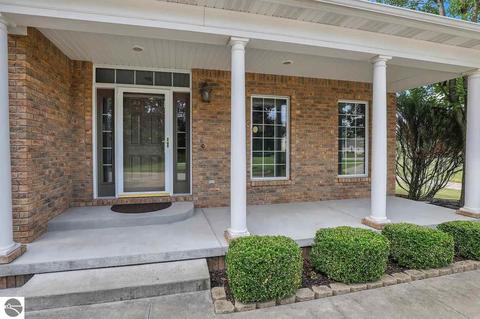 333 Red Maple Ln, Shepherd, MI 48883 photo 47