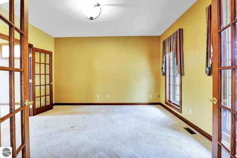333 Red Maple Ln, Shepherd, MI 48883 photo 5