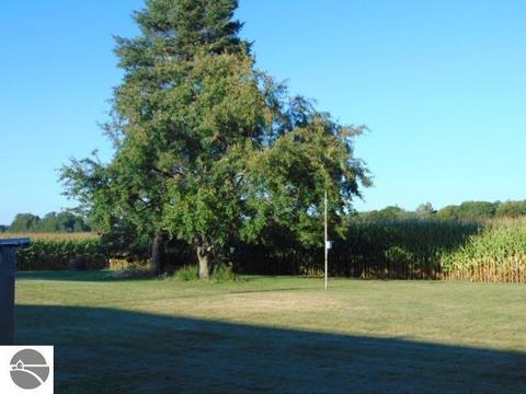 3253 S Alger Rd, Ithaca, MI 48847 photo 7