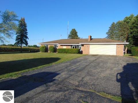 3253 S Alger Rd, Ithaca, MI 48847 photo 9