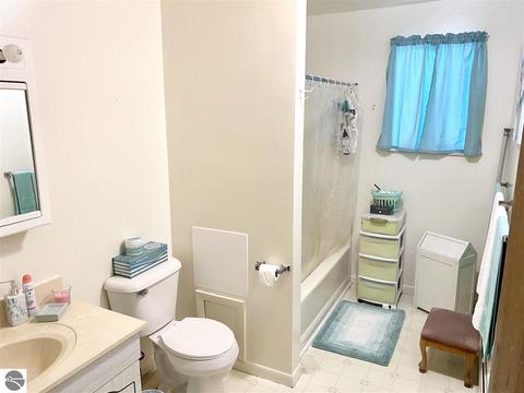 5601 S Shepherd Rd, Shepherd, MI 48883 photo 11