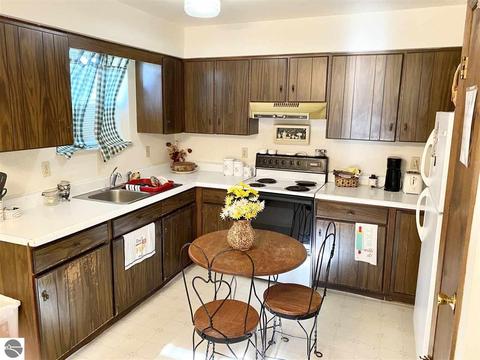 5601 S Shepherd Rd, Shepherd, MI 48883 photo 14