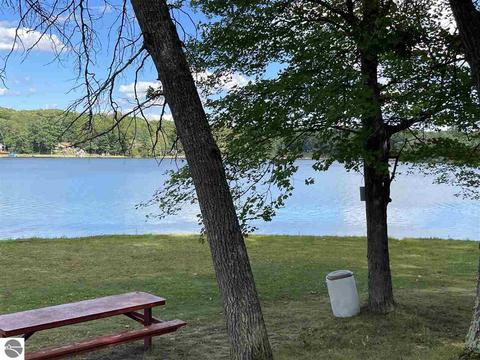 4200 Oak Ridge Dr, Harrison, MI 48625 photo 59