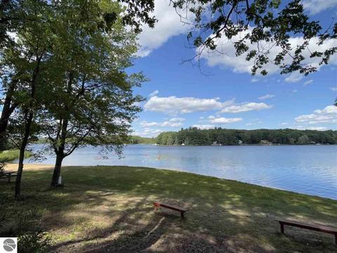 4200 Oak Ridge Dr, Harrison, MI 48625 photo 55