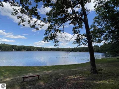 4200 Oak Ridge Dr, Harrison, MI 48625 photo 54