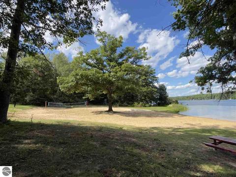 4200 Oak Ridge Dr, Harrison, MI 48625 photo 56