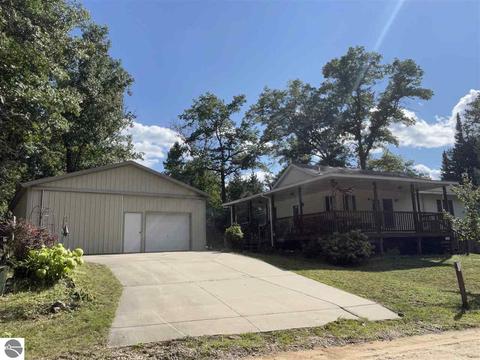 4200 Oak Ridge Dr, Harrison, MI 48625 photo 4