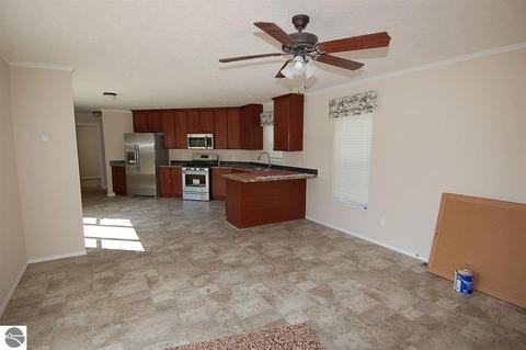 8064 E 18 12 Rd, Manton, MI 49663 photo 2