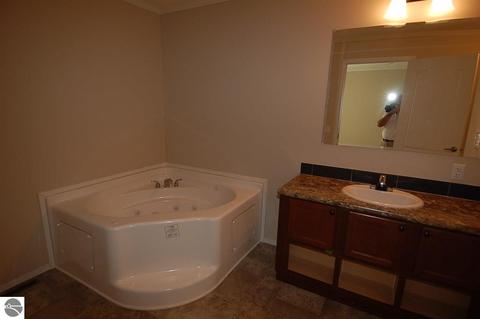 8064 E 18 12 Rd, Manton, MI 49663 photo 8