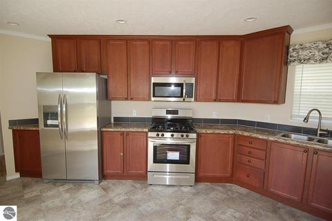 8064 E 18 12 Rd, Manton, MI 49663 photo 3