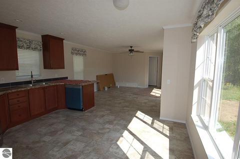 8064 E 18 12 Rd, Manton, MI 49663 photo 5