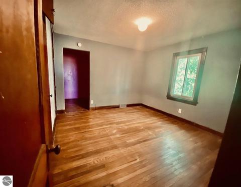 8445 E Monroe Rd, Wheeler, MI 48662 photo 5