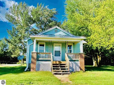 8445 E Monroe Rd, Wheeler, MI 48662 photo 9