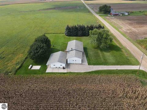 7514 E Walton Rd, Shepherd, MI 48883 photo 25