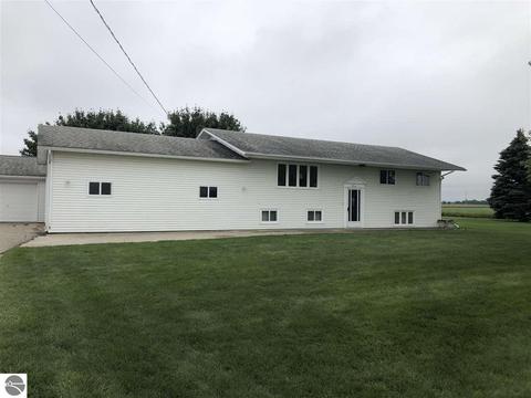 7514 E Walton Rd, Shepherd, MI 48883 photo 2