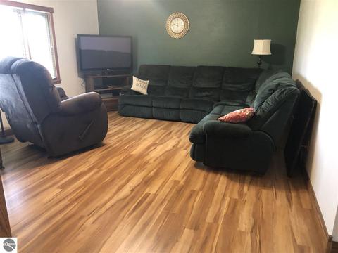 7514 E Walton Rd, Shepherd, MI 48883 photo 10
