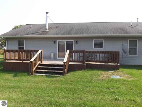 758 S Alger Rd, Ithaca, MI 48847 photo 9
