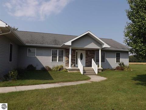 758 S Alger Rd, Ithaca, MI 48847 photo 3