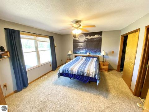 5555 E Pleasant Valley Rd, Shepherd, MI 48883 photo 11