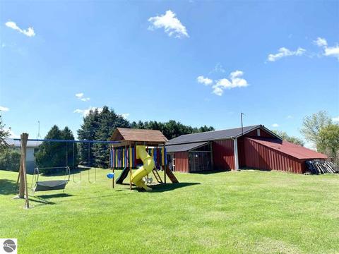 5555 E Pleasant Valley Rd, Shepherd, MI 48883 photo 40